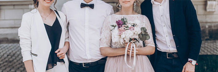 結婚式におけるゲストの服装の画像
